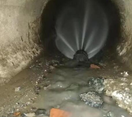 波密市政管道清淤