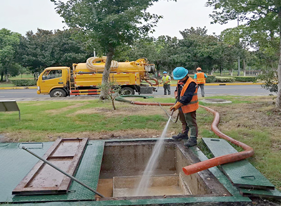 波密化油池清理